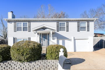 5861 Falcon View Ln St. Louis, MO 63129